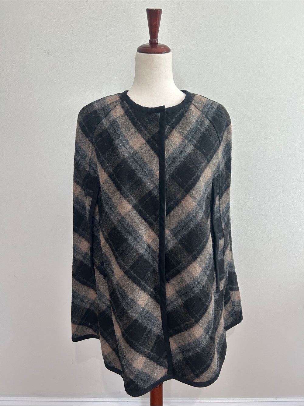 Zara Black and Tan Plaid Wool Blend Cape Coat Size Medium